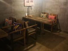 -HIGH FIVE哈福手工汉堡(桂林路店)