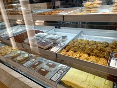 面包甜点陈列柜-上海哈尔滨食品厂(淮海中路店)