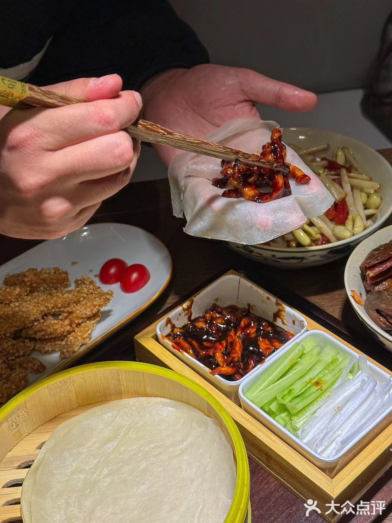 这个菜真的是很景德镇了，每一口都辣香入骨