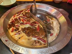 菌菇鸳鸯锅-大龙辣火锅·龙虾·烧烤(湖滨新天地店)