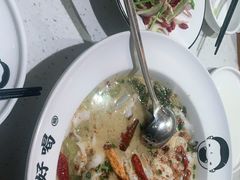 -江渔儿酸菜鱼(奥园广场金发购物中心店)