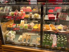 面包甜点陈列柜-星巴克(邯郸新世纪广场店)