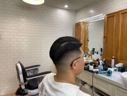 -韦恩先生Barbershop英式男士理发馆