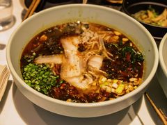 小锅米线-胡麻(静安嘉里店)