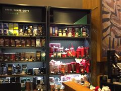 零售区-星巴克臻选(中山石岐大信新都汇店)