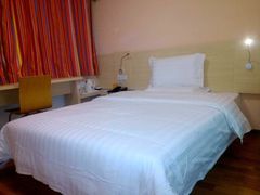 201303050235092781668-7天酒店·广州天河公园地铁站店