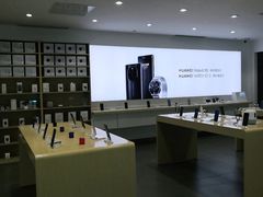-华为授权体验店(万航渡路)