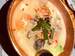 腊排骨拼土鸡锅-哈吱喂丽江火塘·牦牛火锅(五一街店)