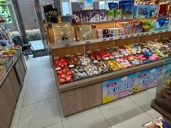 -来伊份(我格广场武宁路店)