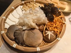 -尚尚仙·酸汤猪手·猪肚鸡火锅(华联万柳购物中心店)