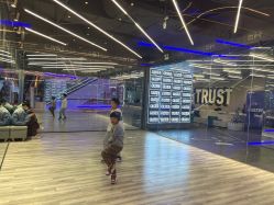 -CASTER跳舞俱乐部