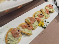 三文鱼蛋筒色拉-尚一汤·粤菜海鲜(环球港店)