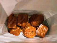 -金色麦甜糕点(面包.蛋糕.华苑店)