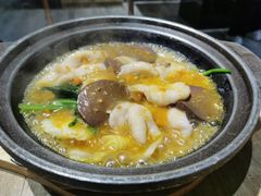 -极有家小鱼小鸡石锅煲(佳兆业店)