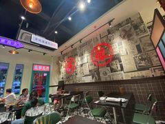 -何妹湿辣牛肉·粤式烧烤砂煲(桂雅路店)