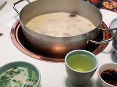 -洪氏嗨捞·猪肚鸡火锅(阳光天地店)