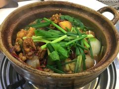 招牌家鸡煲-渝君重庆火锅(嘉宾路店)