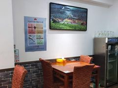 大堂-茸梅路右拐龙虾-农家菜(松江店)