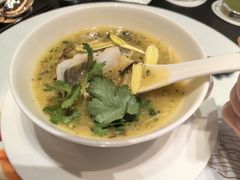 大闸蟹黄花胶黄鱼羹-8餐厅(新葡京酒店)