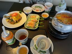 -大头虾越式风味餐厅(光明广场店)