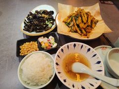 -川芙蓉·市井老川菜(长寿路店)