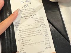 -Chom Cafe and Restaurant