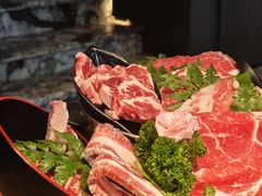 -铭牛烧肉·和牛海鲜自助(高新月牙湖店)