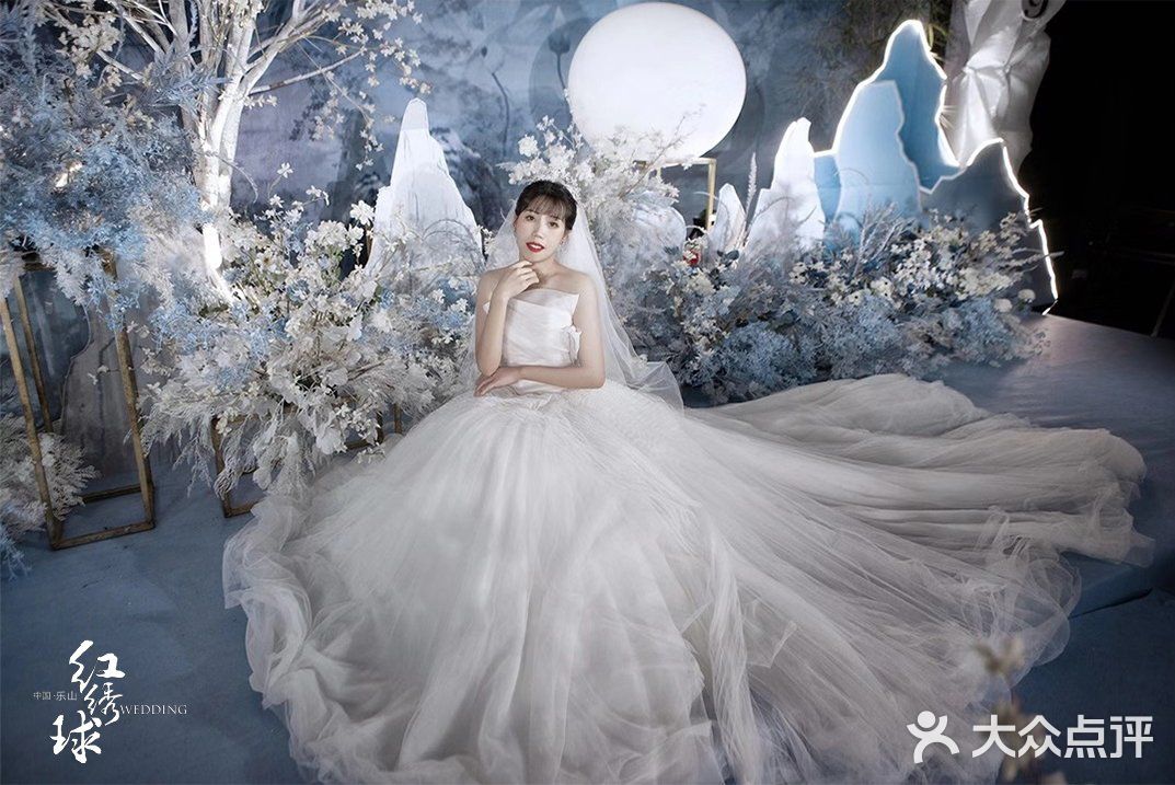 成都婚礼|蓝色调的新中式婚礼，渲染一份内心的雅致宁静💙