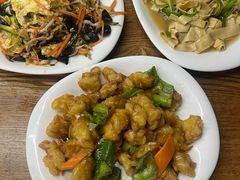 -东北四季饺子王(华山路店)