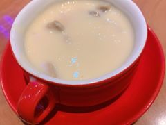 鸡肉蘑菇浓汤-必胜客(滨江店)