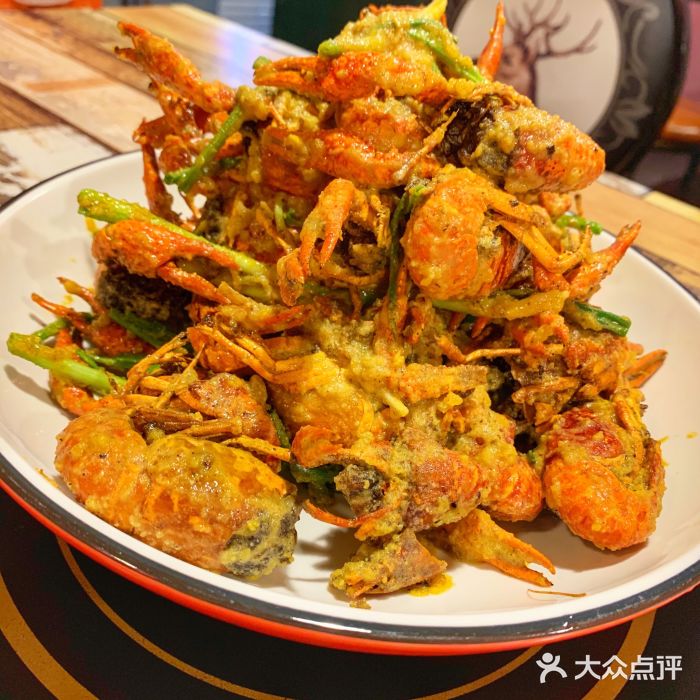 虾弄弄海派小龙虾·牛羊蝎子火锅咸蛋黄龙虾图片