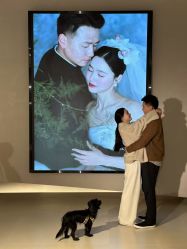 -乐派诗婚纱摄影