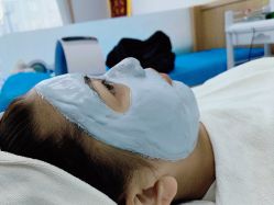 -靓芙泉专研痘痘肌