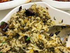 -凤凰路何眼镜香辣蟹(花果园店)