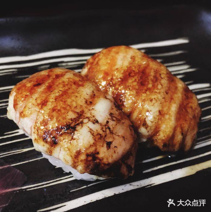 诚喜屋串烧日本料理居酒屋(椒江店)焦糖三文鱼寿司图片