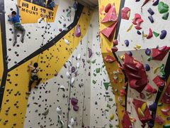 -问山MountQuest攀岩馆