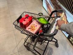 -盒马鲜生(红莲店)