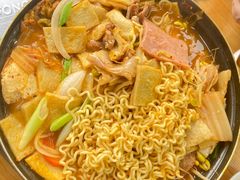 -亲昵春川鸡排(韩国美食街店)