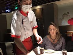 -海底捞火锅鲜切牛肉主题店(长寿路店)