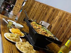 -宏兴烤鱼山庄(宣恩总店)