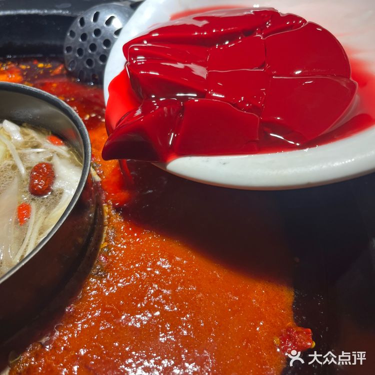 半夜馋了想吃火锅直接冲楼下,胃稳了!