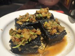 黑色经典臭豆腐-老长沙龙虾城(商品街店)