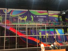 -超人空间竞技场·轰趴团建蹦床主题公园