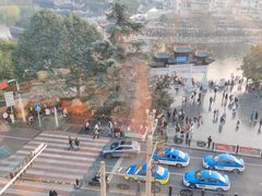 -包整·丝娃娃(一览甲秀楼风景店)