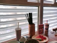 -城墙拐拐火锅(三峡广场黑金冠店)