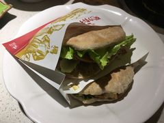-一叶一世界•素食餐厅(环球中心店)