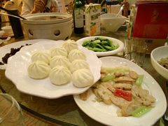 -荣誉国际酒店-海鲜自助餐厅(迎宾大道店)