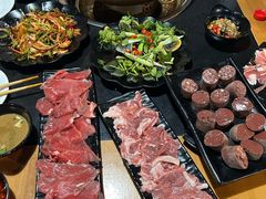 -果松木炭酸菜铜火锅·外婆参鸡汤