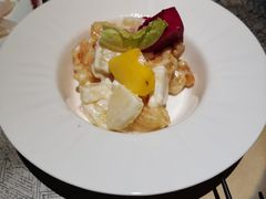 -穹六人间 people 6(岳阳路店)
