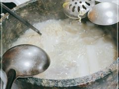 -鲁朗纳麦石锅鸡庄园